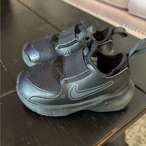 Nike Kids Black Slip-On Sneakers